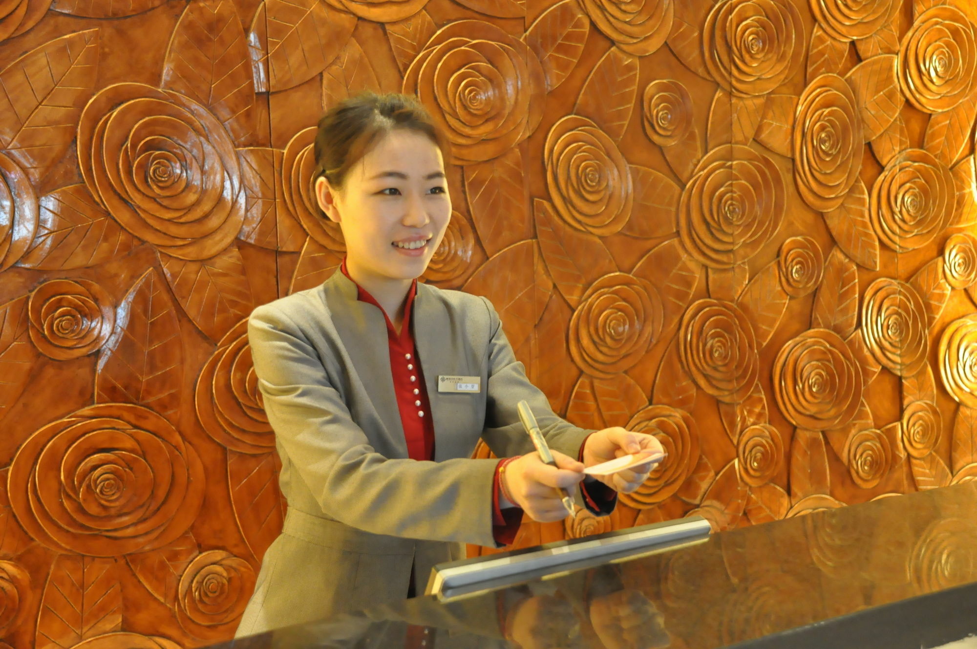 The Center Hotel Вэйхай Экстерьер фото
